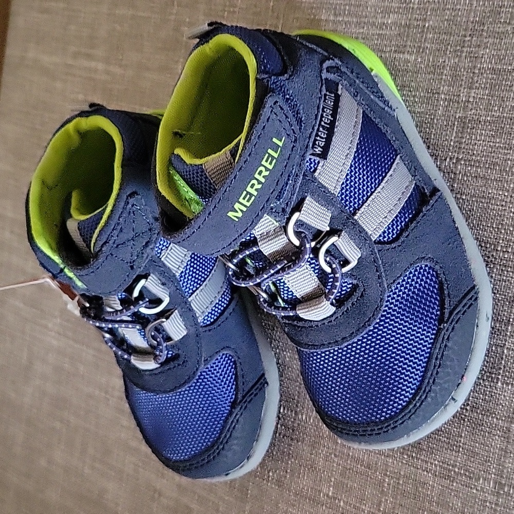 MERRELL KIDS SHOES 5 1/2